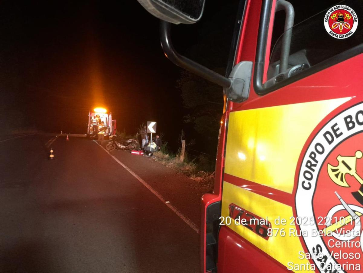 Motociclista fica ferido após cair da moto na SC 464 em Salto Veloso