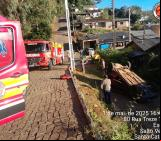 Acidente de trânsito com danos materiais é registrado em bairro de Salto Veloso